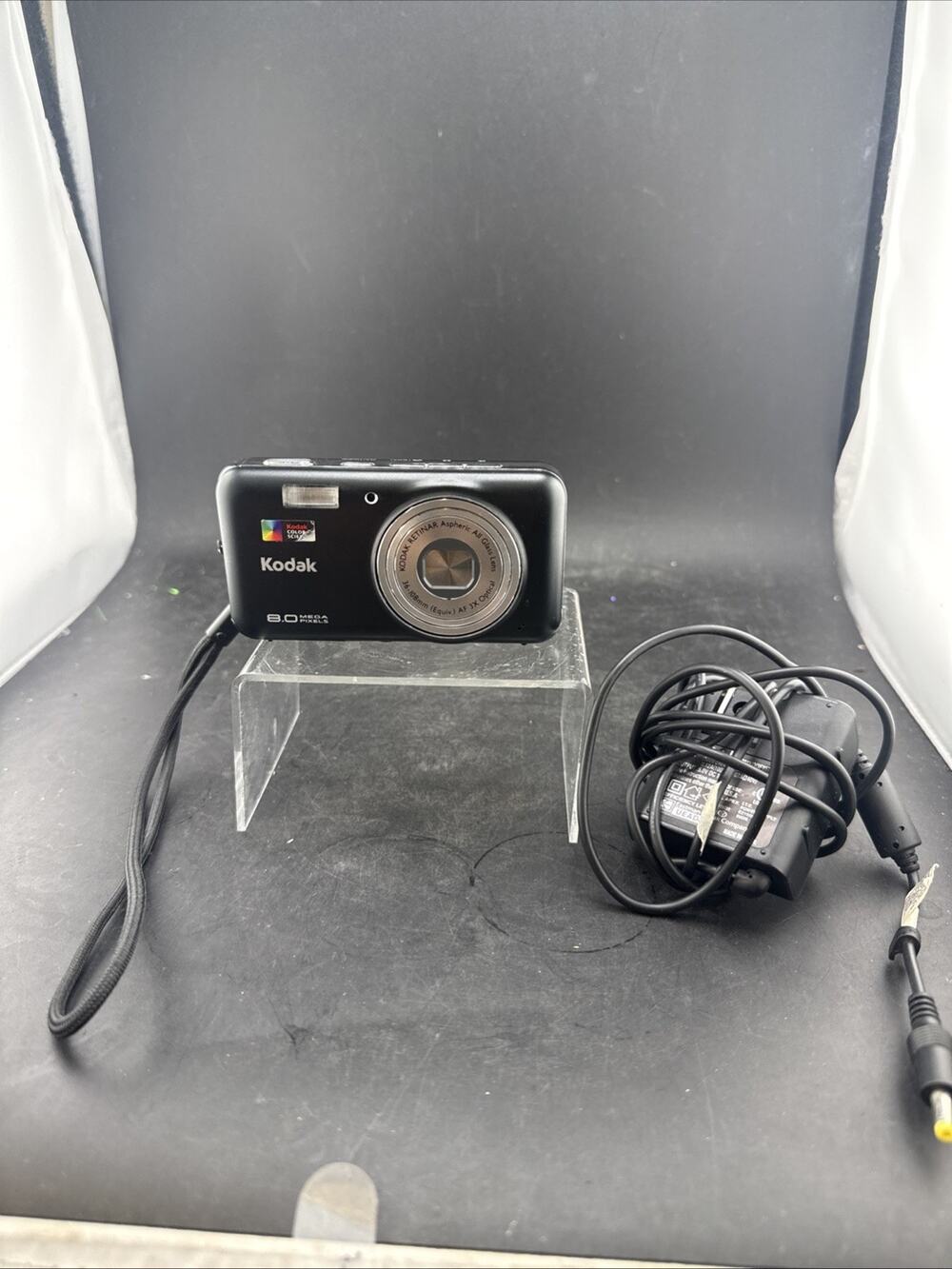 Kodak EasyShare V803 8MP 3x Zoom 2.5" LCD Digital Camera Black/Silver Tested
